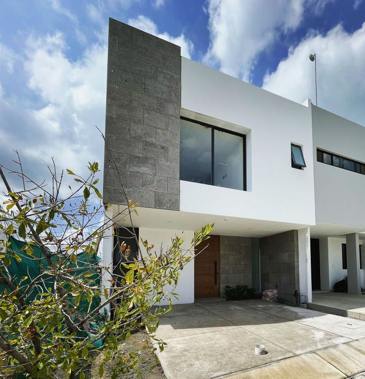 Casa En Venta En Av Adamar Adamar Tlajomulco De Z Iga Jalisco