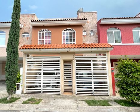 Casa En Canteras Del Centinela