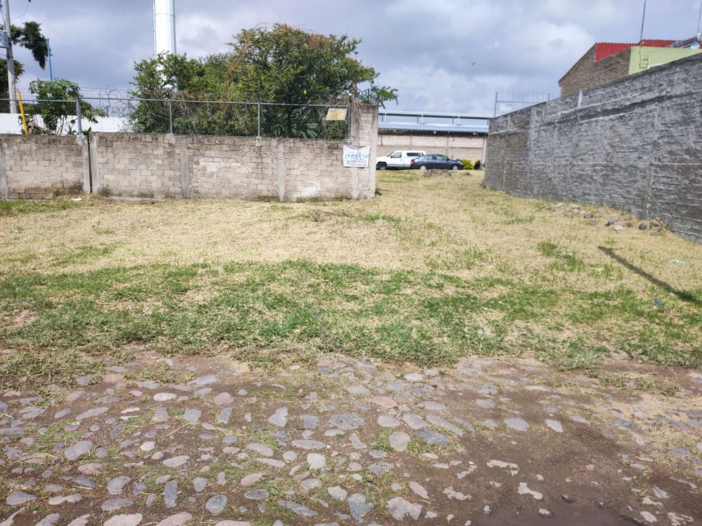 Terreno En Venta En Av Industrial Textil Mirador De San Isidro