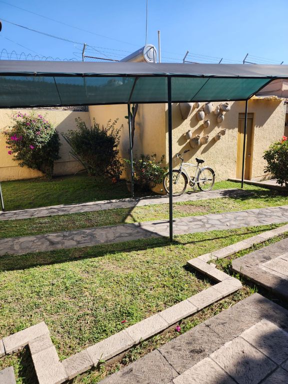 CASA EN RENTA EN LA COL. LAS FUENTES ZAPOPAN.