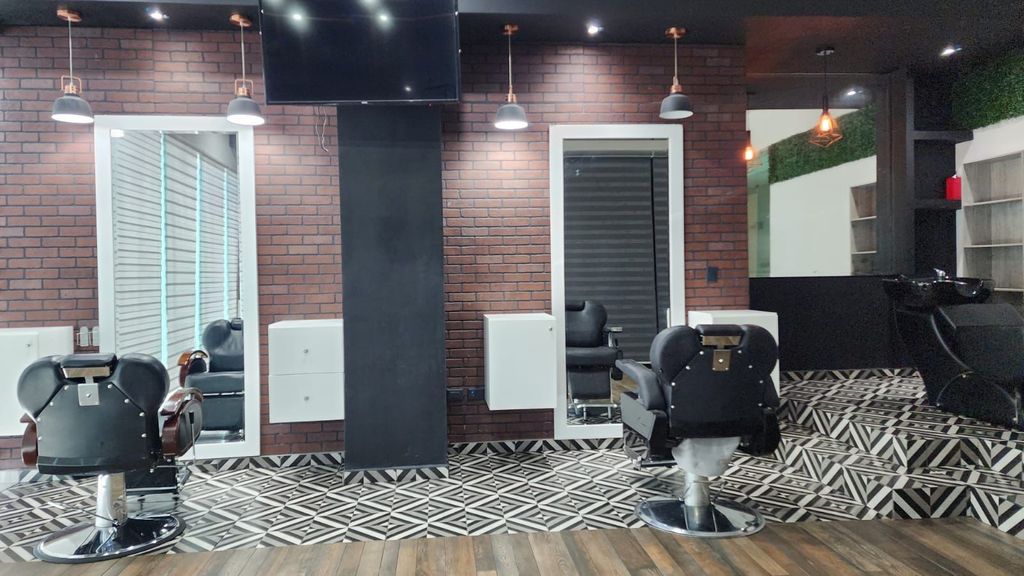 Renta Barberia en Family Fit Joyas Plaza