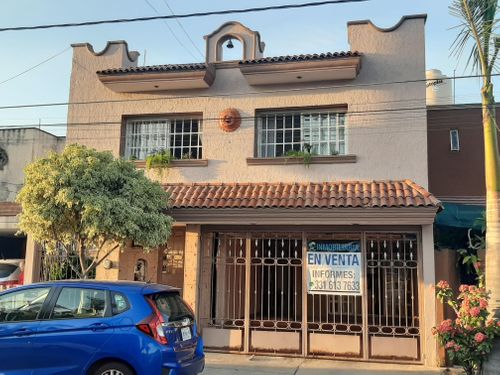 VENTA DE CASA EN JARDINES DEL COUNTRY GDL