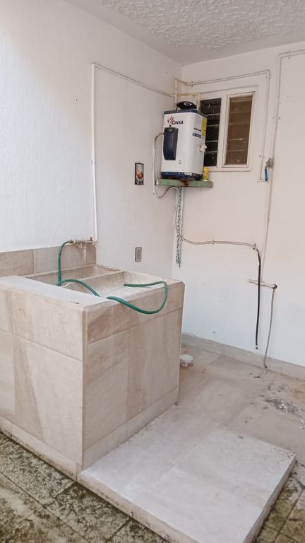 CASA EN VENTA EN BOSQUES DE TONALA
