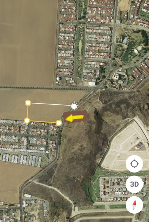 Se vende terreno frente a Campo Real