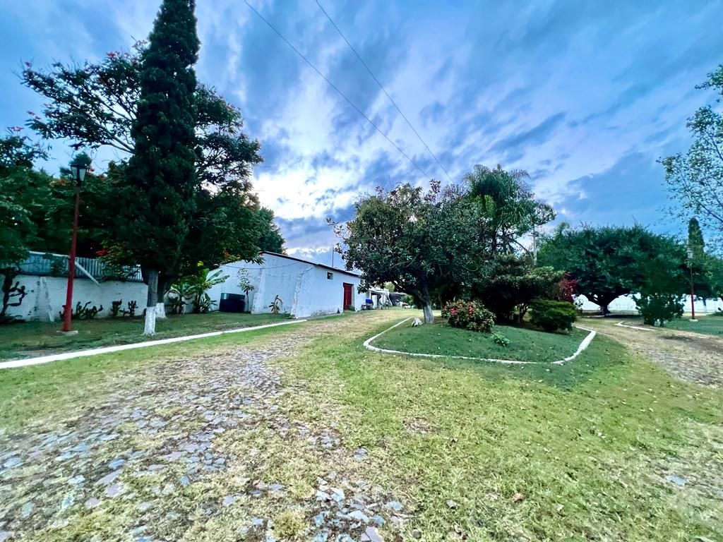 Terreno En Venta En Av. Jose Parres Arias