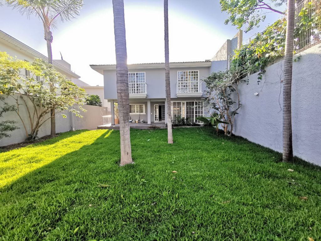 Residencia Venta / Renta en Villa Coral
