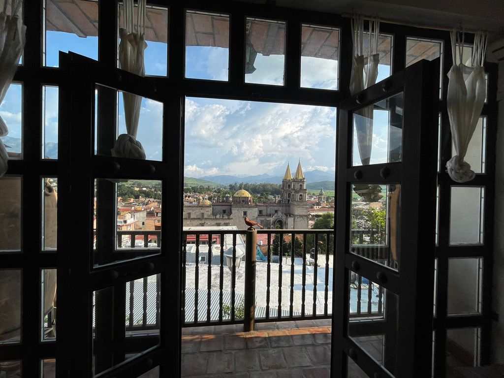 CASA EN VTA CON VISTA  Y CON LOCAL REST. INDE