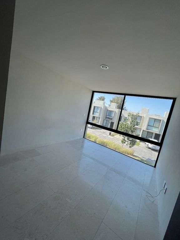 CASA EN HERMOSO CONDOMINIO EN VENTA