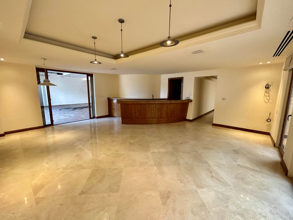 Casa En Venta En Puerta De Hierro, Zapopan