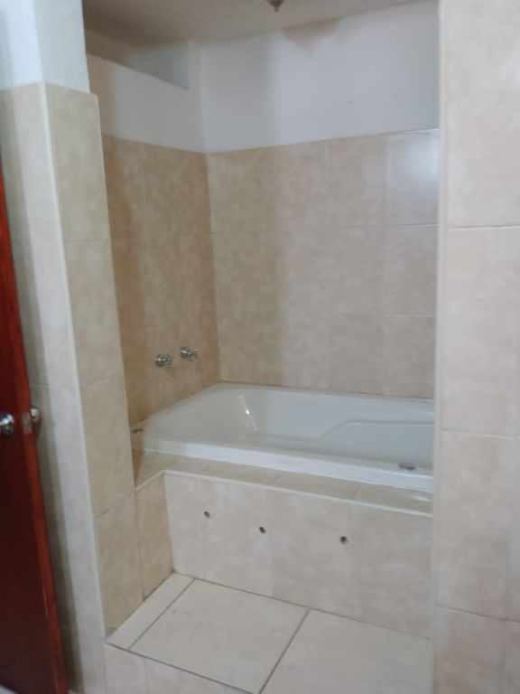 Casa En Venta En Colonia Lagos Del Country, Tepic