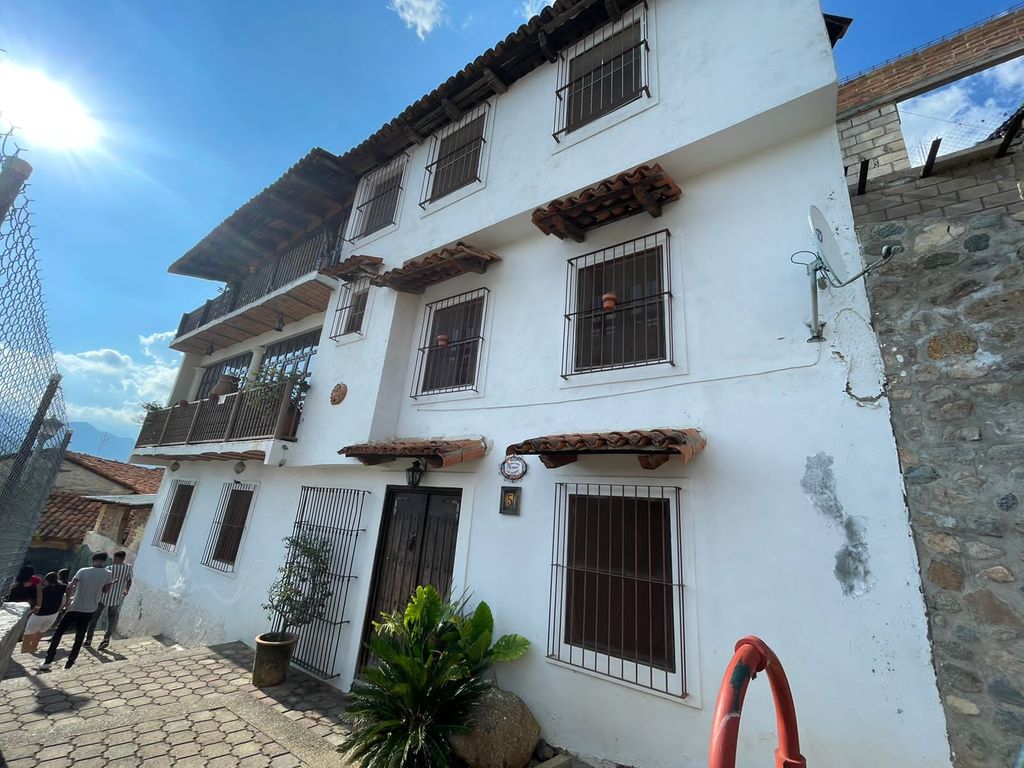 CASA EN VTA CON VISTA  Y CON LOCAL REST. INDE