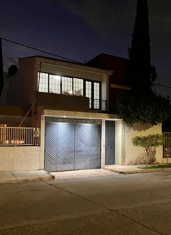 CASA EN VENTA EN SANTA ELENA ALCALDE GUADALAJARA J