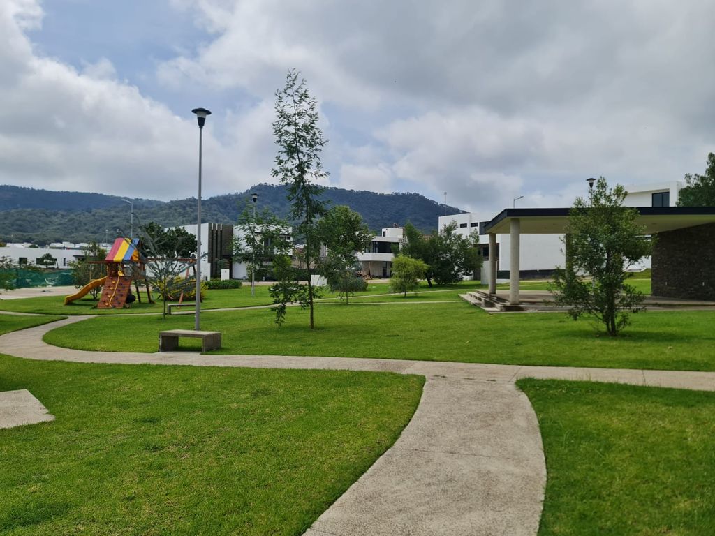 Terreno En Venta En Los Robles Residencial