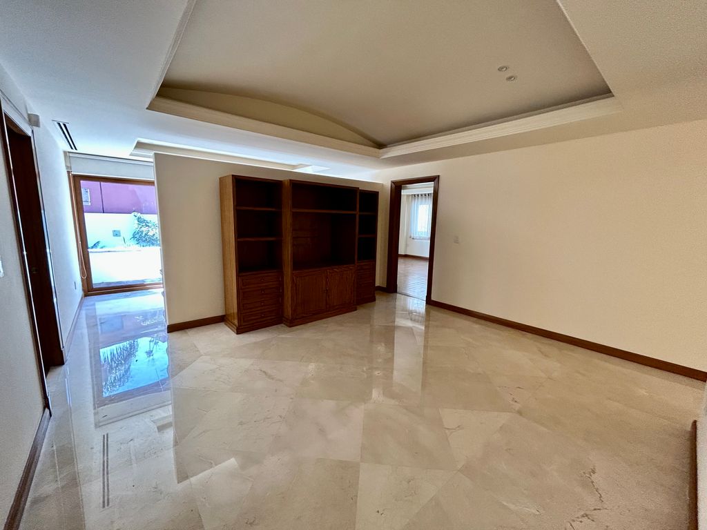 Casa En Venta En Puerta De Hierro, Zapopan