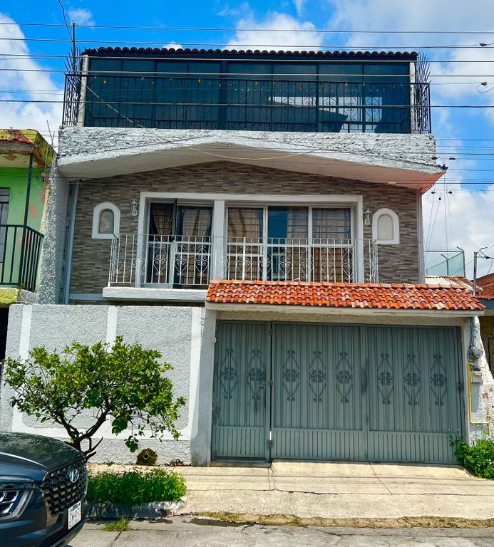 CASA EN VENTA COLONIAL TLAQUEPAQUE $4,490,000