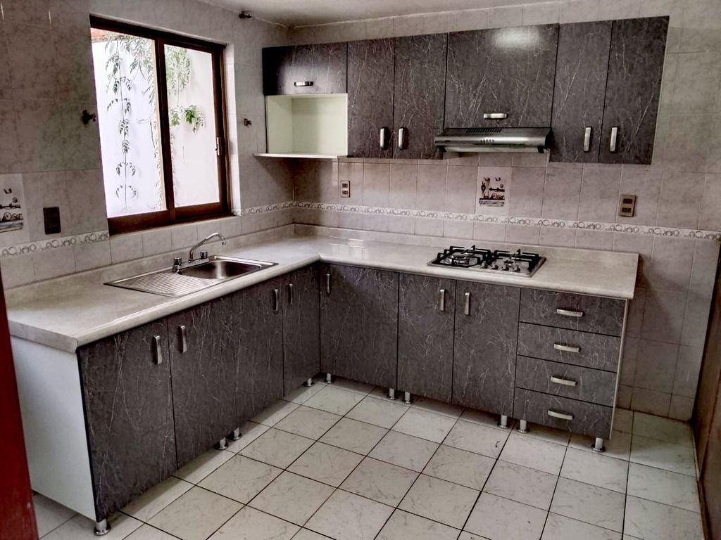 CASA EN RENTA / VENTA NUEVO CELAYA