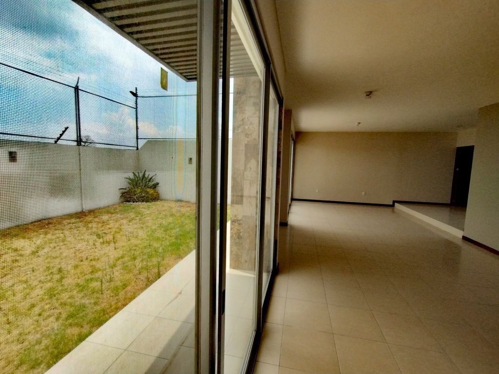 CASA EN RENTA VILLAS JARDIN CELAYA