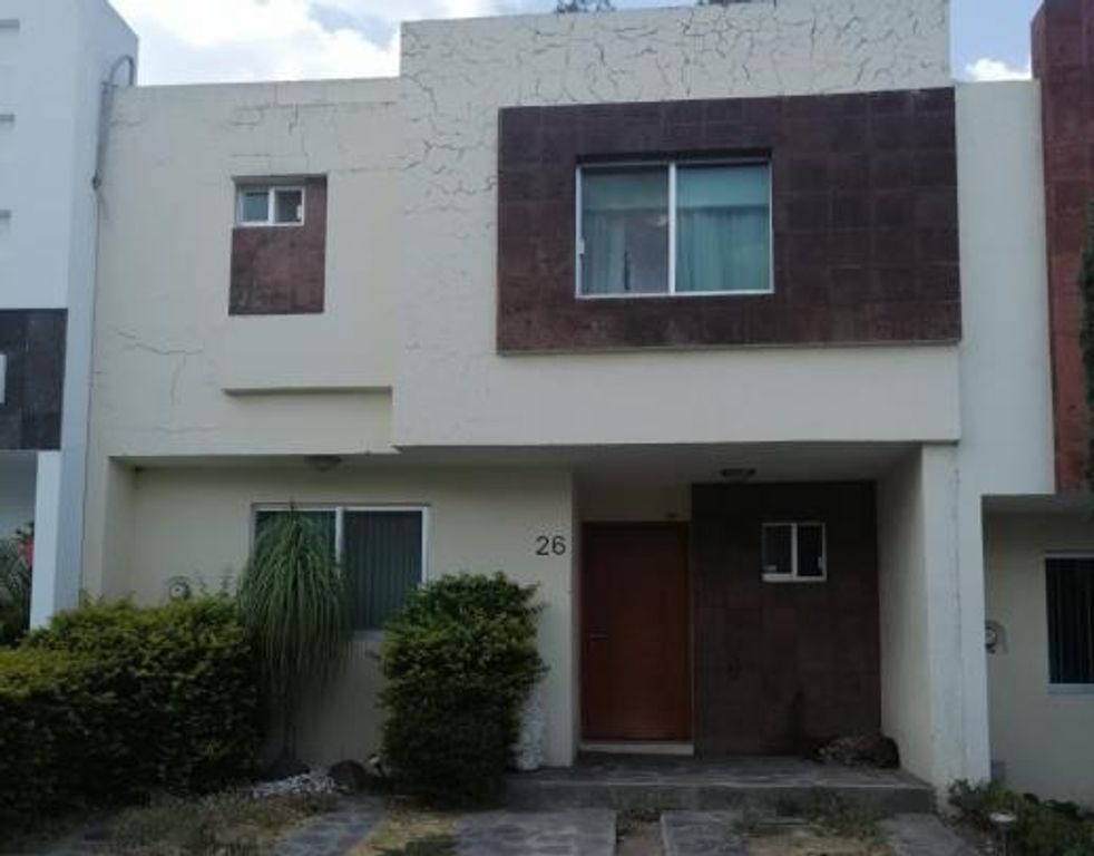 Casa en Venta en Bugambilias Country