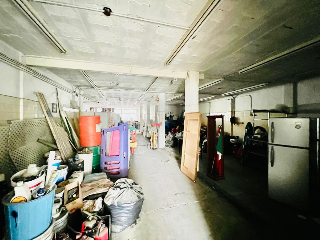EDIFICIO EN VENTA EN COLONIA LAS TORRES