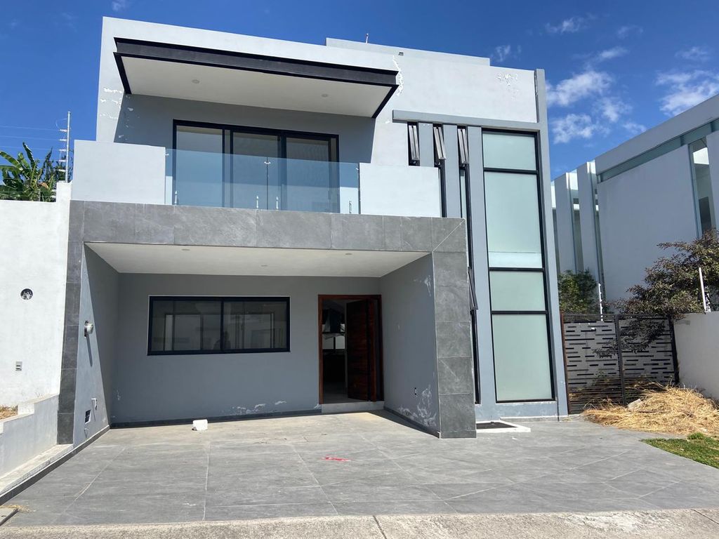 Casa En Venta En Los Robles, Zapopan