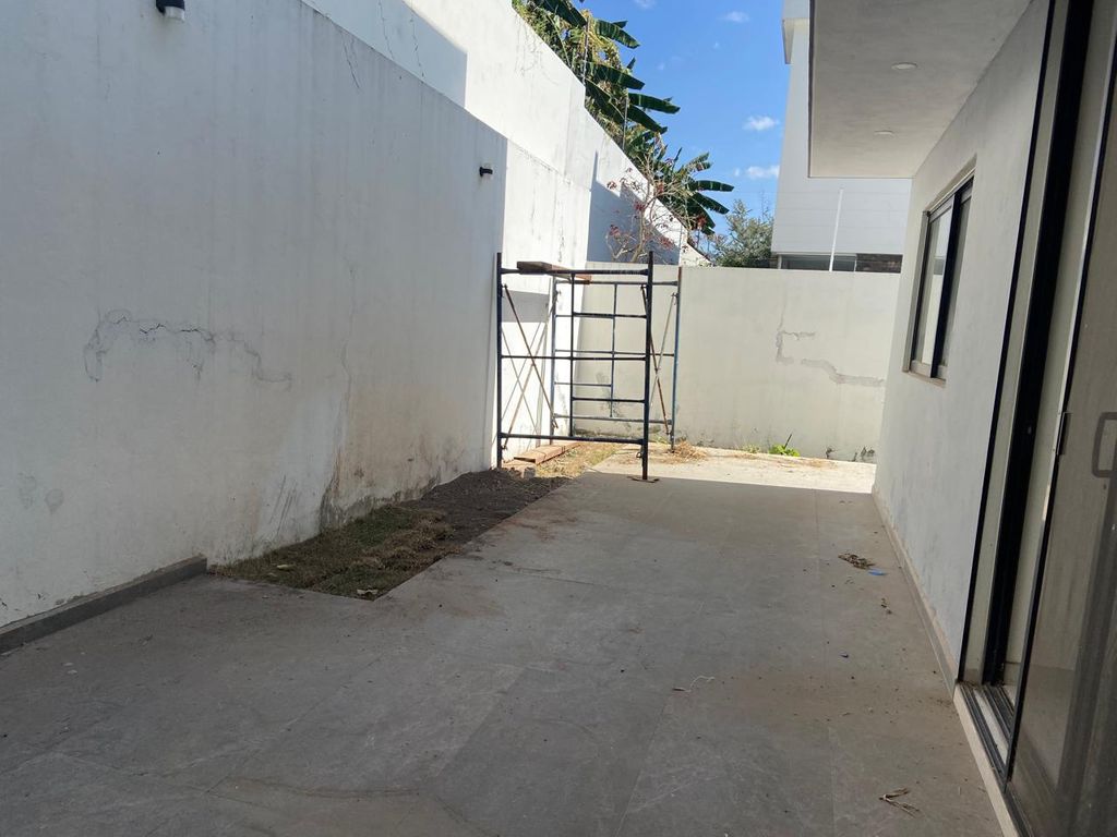 Casa En Venta En Los Robles, Zapopan