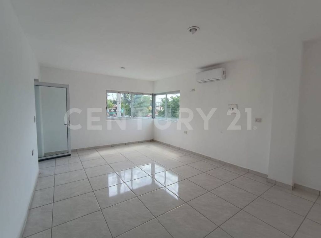 Se renta local comercial en Infonavit Humaya