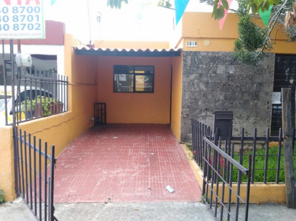 Casa en Renta en Jardines de La Cruz 1a. Sección