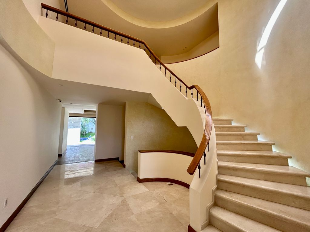 Casa En Venta En Puerta De Hierro, Zapopan
