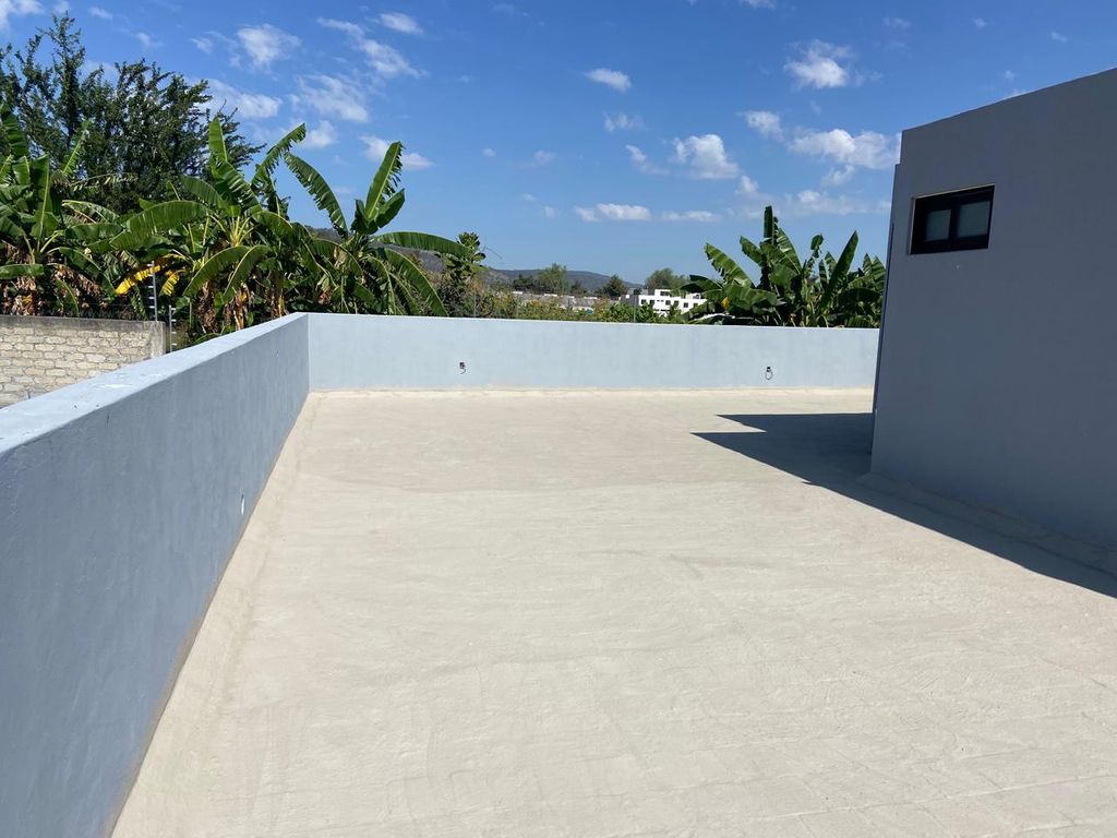 Casa En Venta En Los Robles, Zapopan