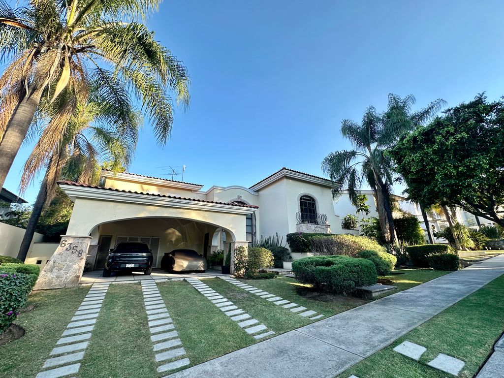 HERMOSA CASA EN PUERTA DE HIERRO!