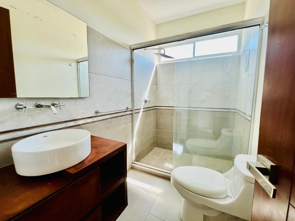 CASA EN VENTA EN VALLE IMPERIAL COTO BIZANTINO