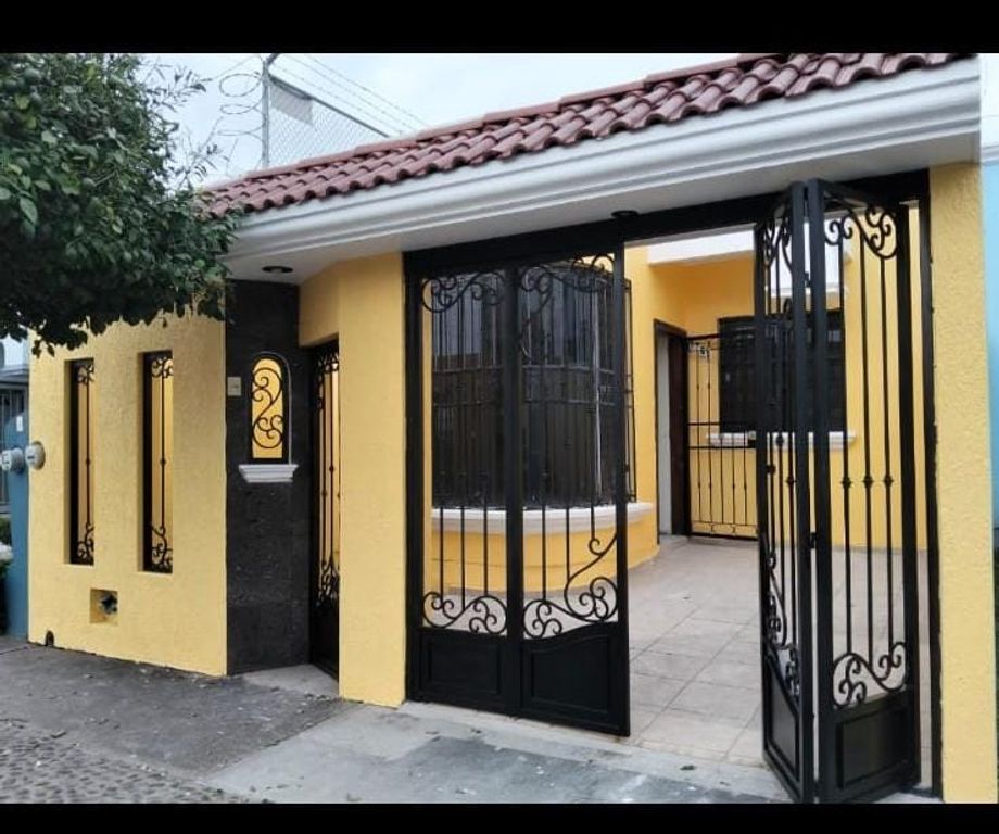 casa en renta colonia tabachines recién remodelada estrena