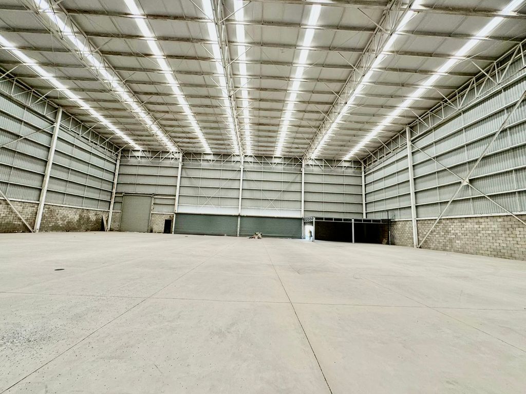 Bodega en Renta Parque Industrial CANAGRAF, El Salto Jalisco.
