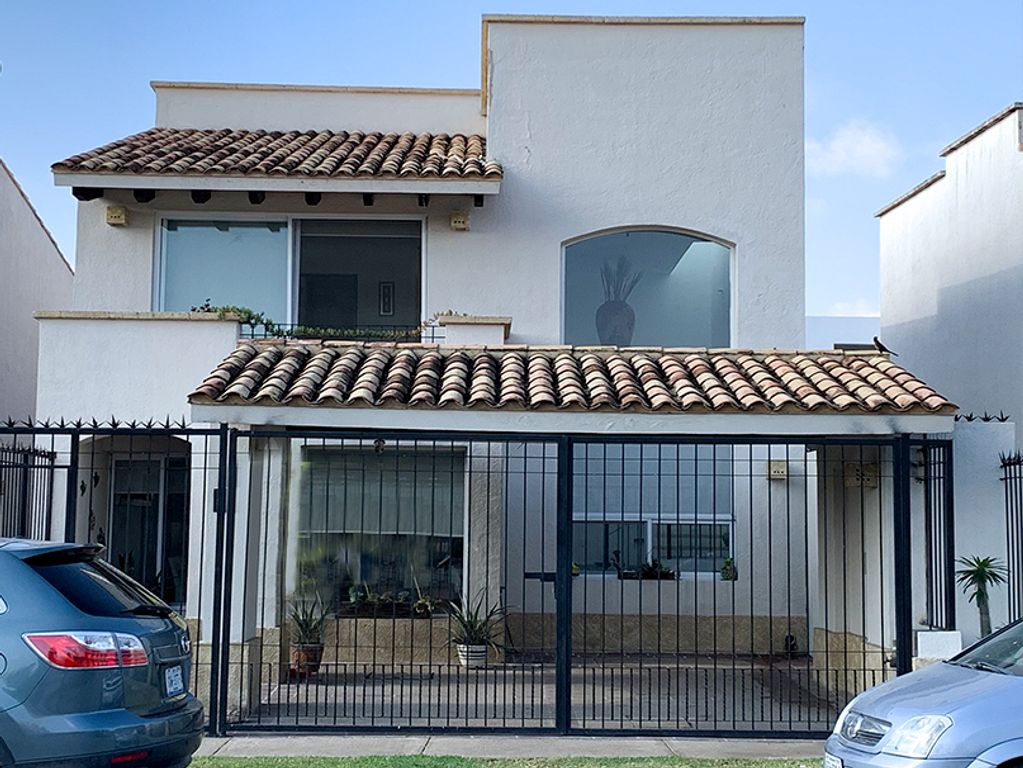 CASA EN VENTA MAYORAZGO LEON GTO - Wiggot