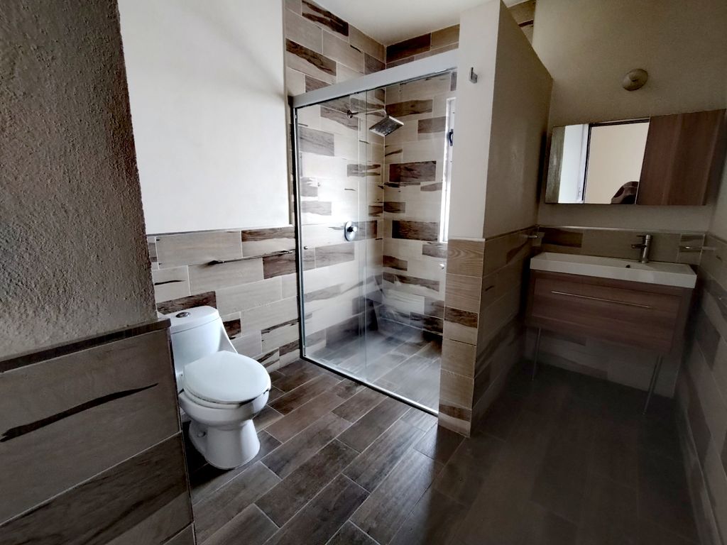 CASA EN RENTA VILLAS JARDIN CELAYA