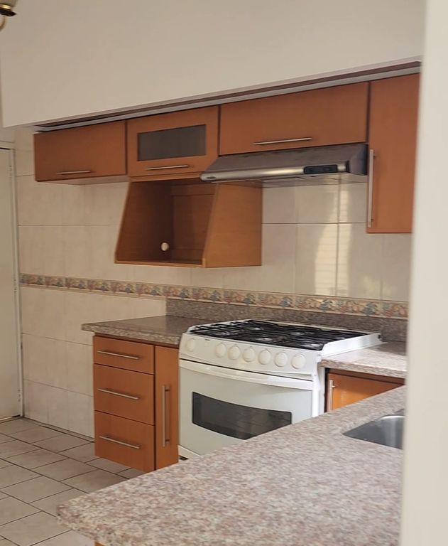 CASA EN RENTA EN LA COL. LAS FUENTES ZAPOPAN.