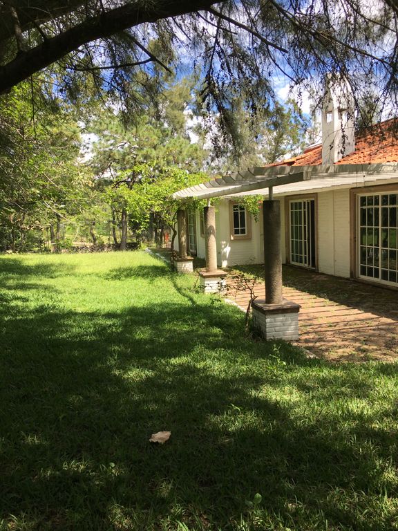 CASA RENTA EN LA HERRADURA, JUNTO A LA CABAÑAS UDG