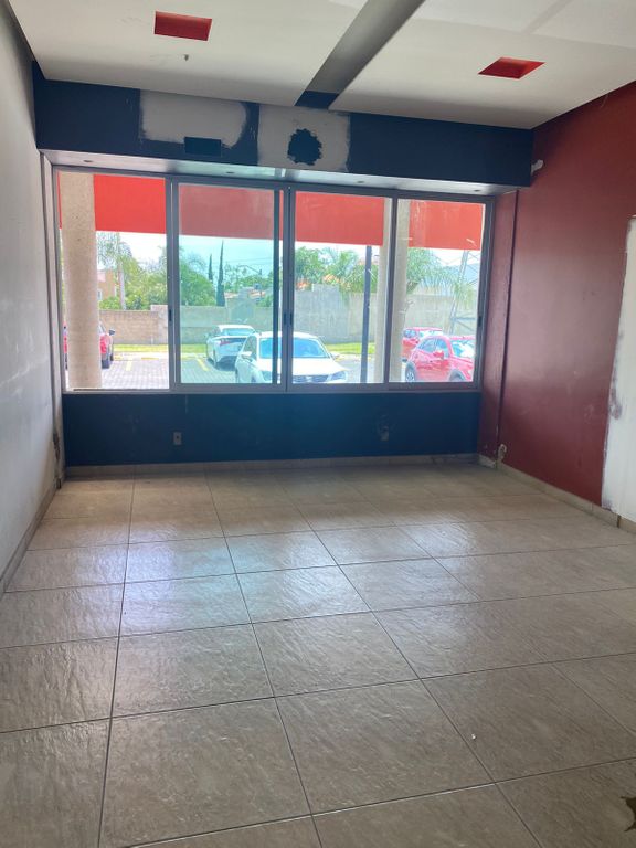 Local Comercial en Renta en Plaza Los Sauces