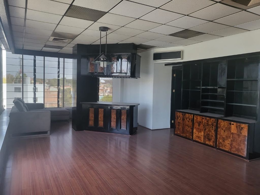 Oficina en Venta, Plaza Kristal Aguascalientes.