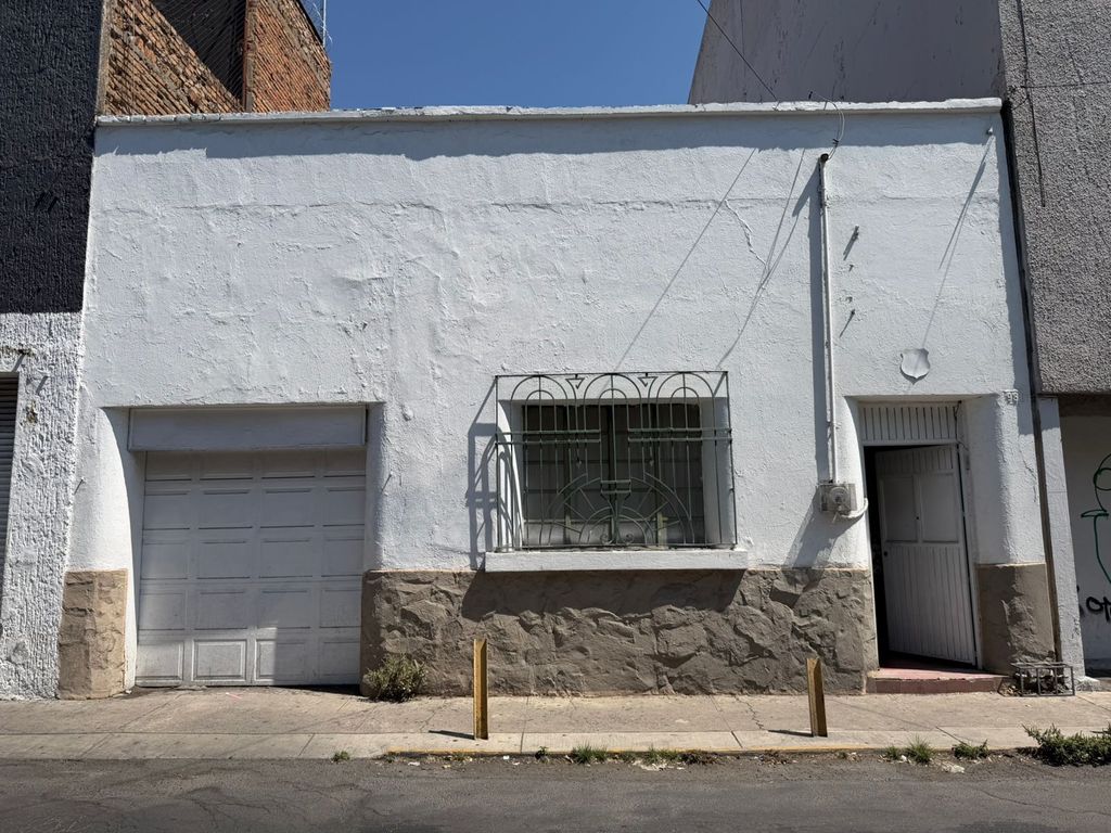 CASA EN VENTA EN COLONIA AMERICANA