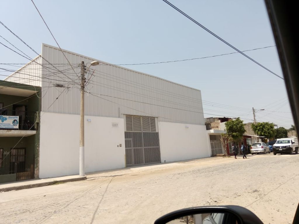 Bodega en renta 600 m2 en Col. artesanos, Tlaquepaque, Jalisco