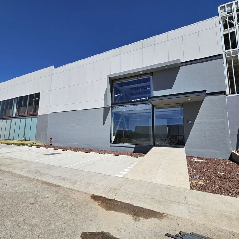 Bodega nueva en Avant Industrial Park.