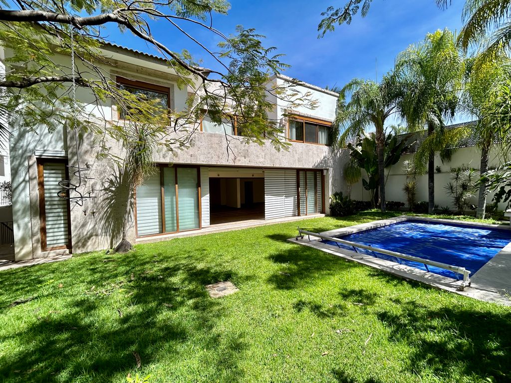 Casa En Venta En Puerta De Hierro, Zapopan