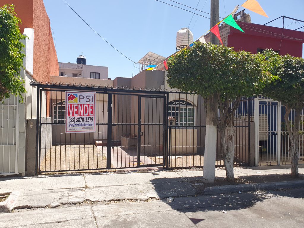 Casa en Venta, Jardines de San Jose, Guadalajara