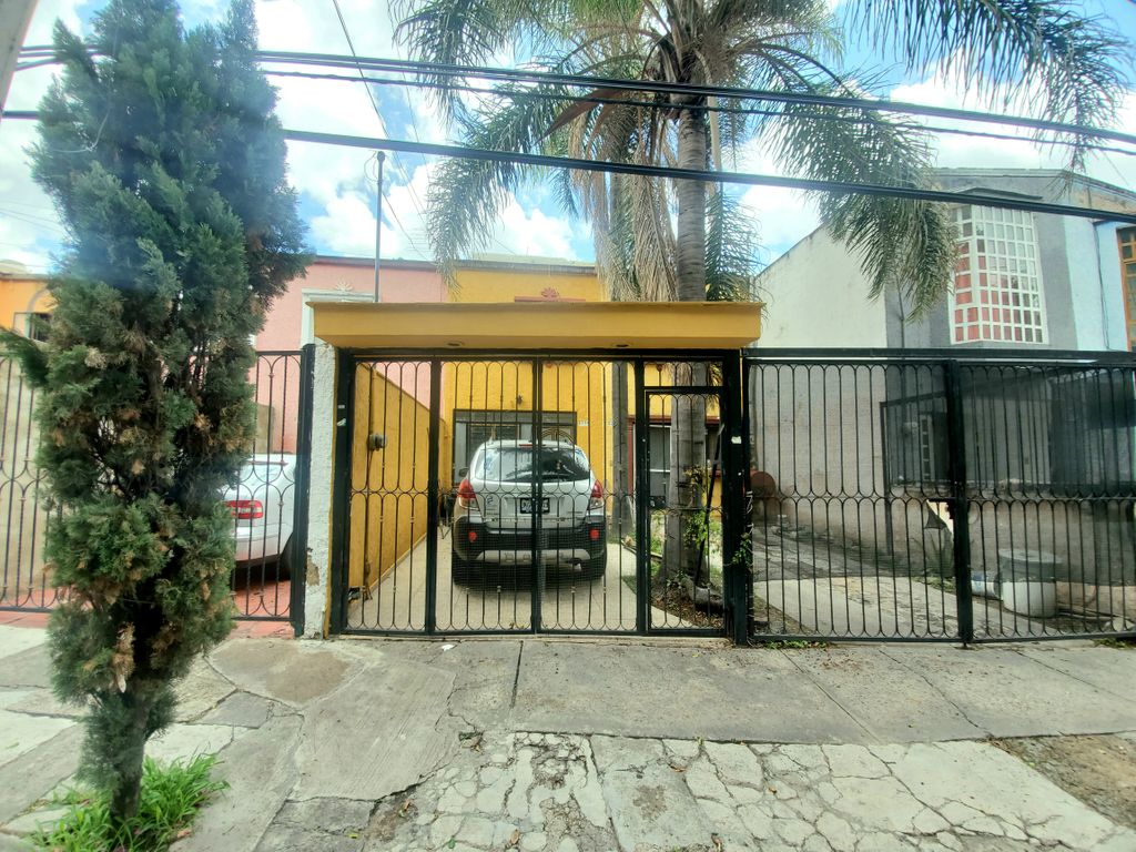 Casa en venta en Av,El,Colli, Residencial moctezuma poniente, Zapopan,  Jalisco - Casas y Terrenos