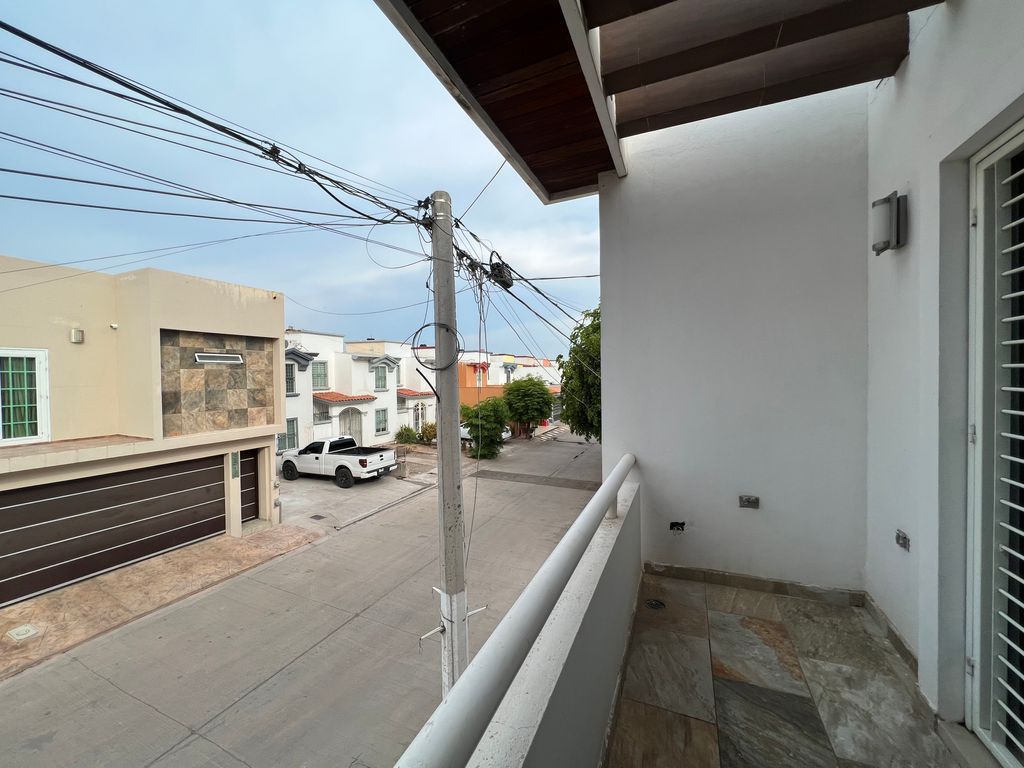 Casa en Renta cerca de Aley Del Valle Arropuerto