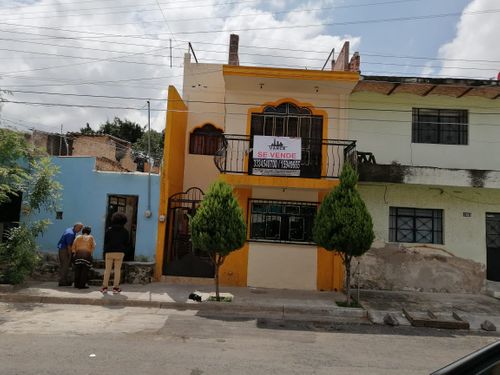 Casa En Balcones De Oblatos En Venta