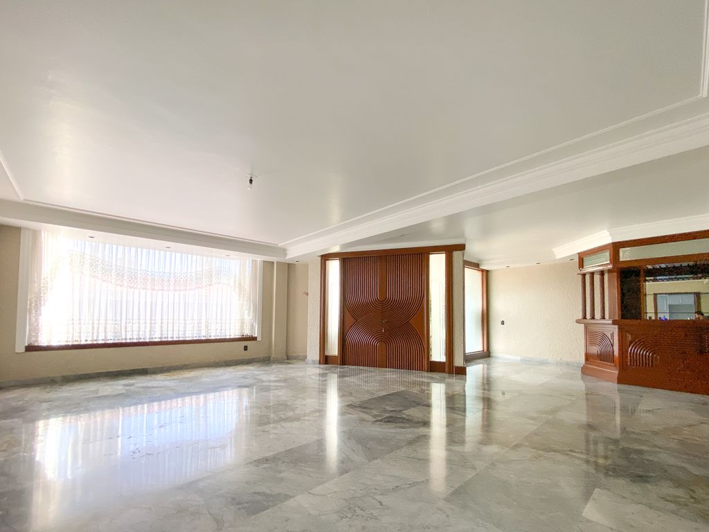 Residencia en Venta en Jardines de Guadalupe.