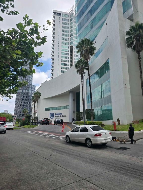 Consultorio en renta en Puerta de Hierro