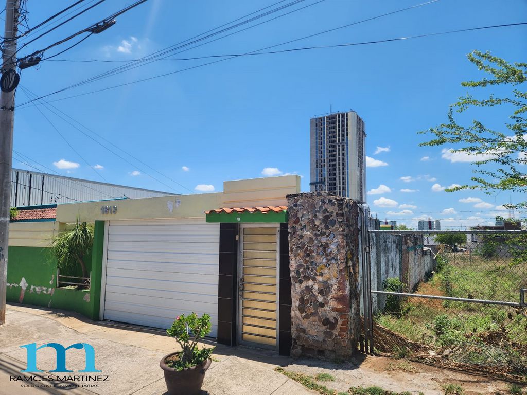 TERRENO EN VENTA A DOS CALLES DE PLAZA 4 RIOS